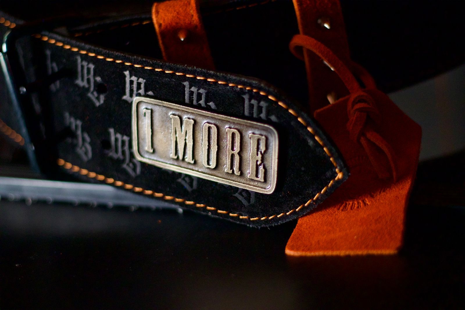 BELT ORANGE SPIKES - Image 3