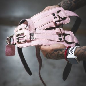 Shackles pink