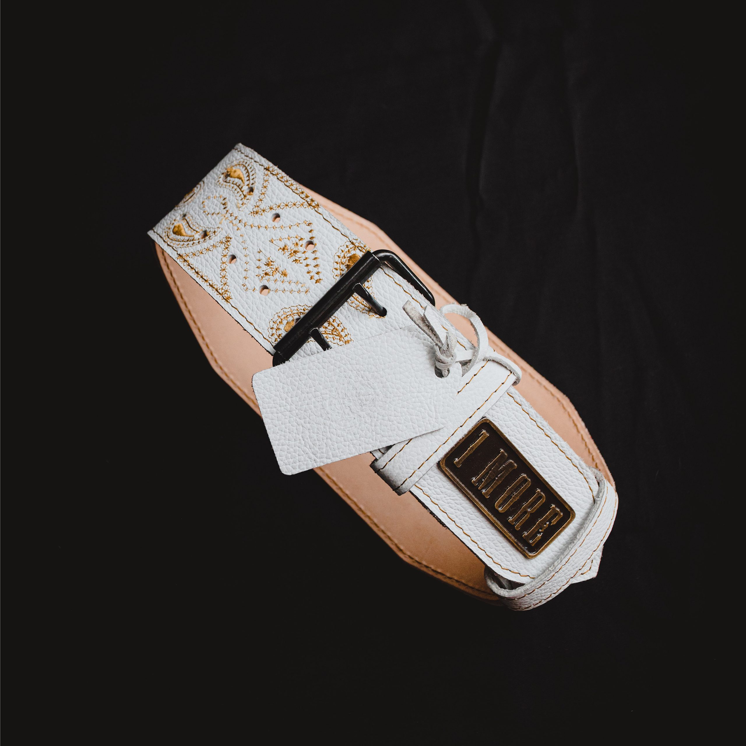 BANDANA GOLD & WHITE BELT - Image 3