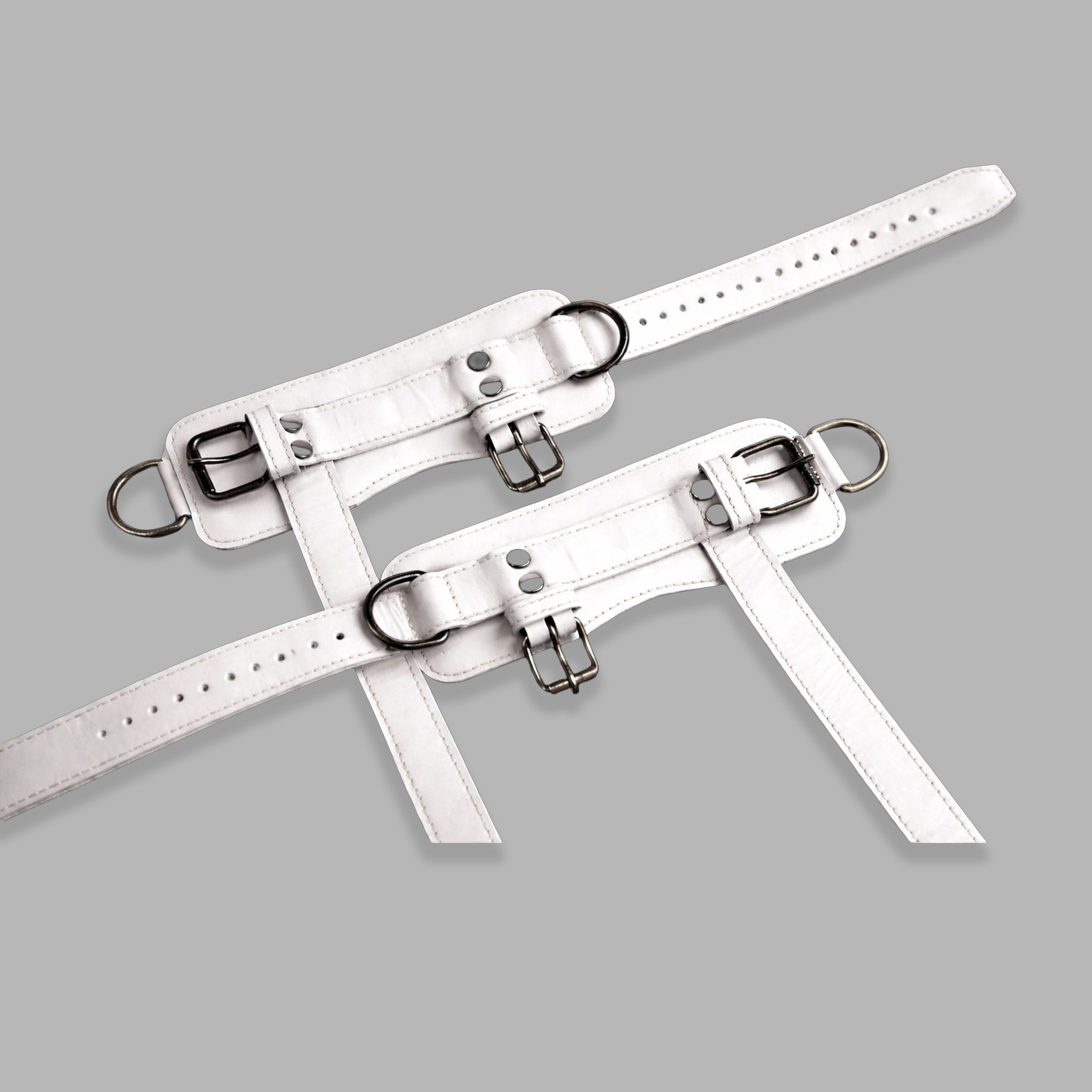 GLACIER SHACKLES - Image 1